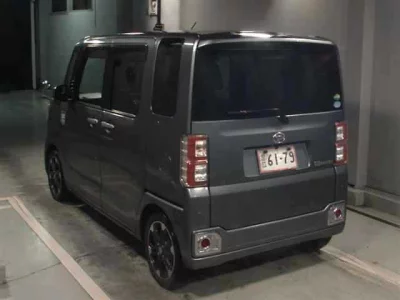 DAIHATSU WAKE