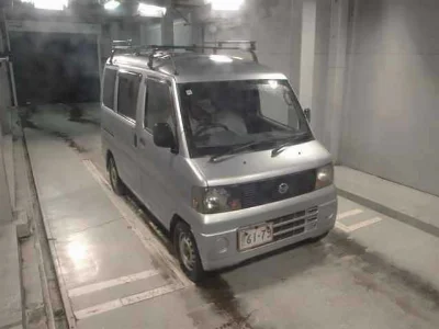 NISSAN CLIPPER VAN
