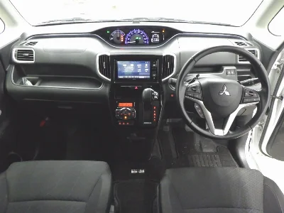 MITSUBISHI DELICA D2