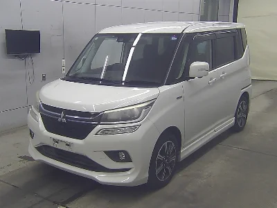 MITSUBISHI DELICA D2
