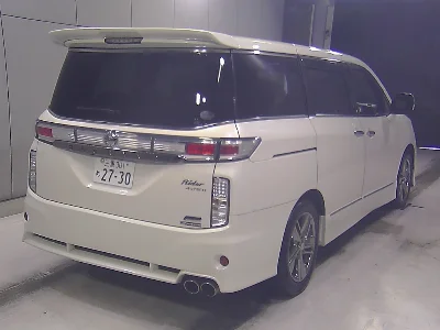 NISSAN ELGRAND