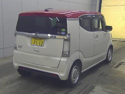 HONDA N BOX SLASH