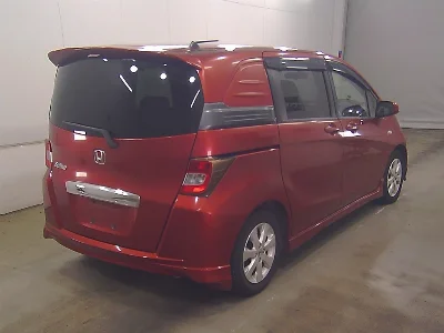 HONDA FREED SPIKE