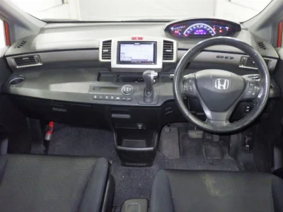 HONDA FREED SPIKE