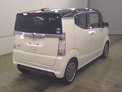 HONDA N BOX SLASH