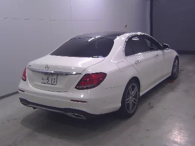 MERCEDES BENZ E CLASS