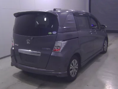 HONDA FREED SPIKE