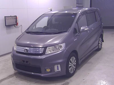 HONDA FREED SPIKE