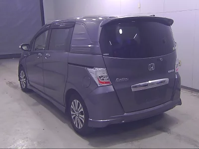 HONDA FREED SPIKE