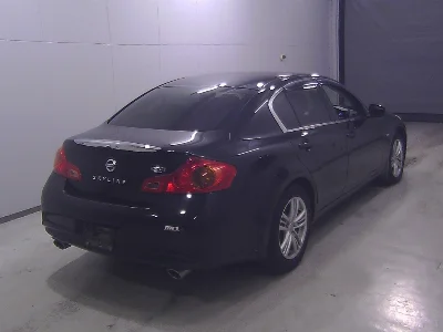 NISSAN SKYLINE