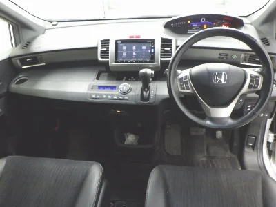 HONDA FREED SPIKE
