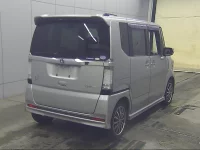 Цена авто Honda N-Box с аукционов Японии, номер кузова JF1, пробег 153 000, оценка 2
