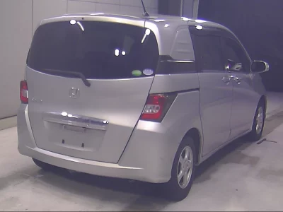 HONDA FREED SPIKE
