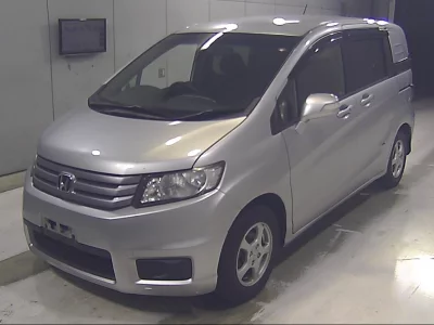 HONDA FREED SPIKE