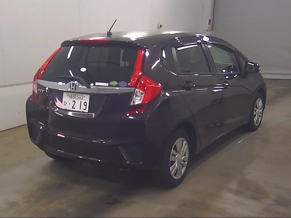 Honda Fit  с аукциона в Японии