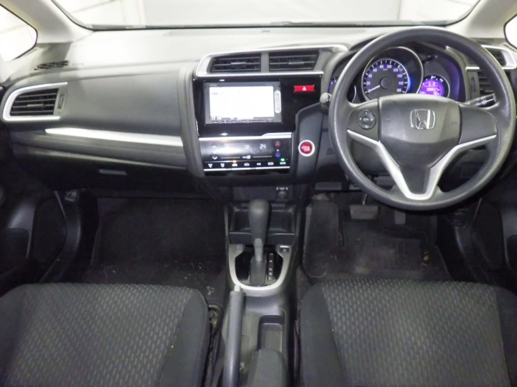 Honda Fit  с аукциона в Японии