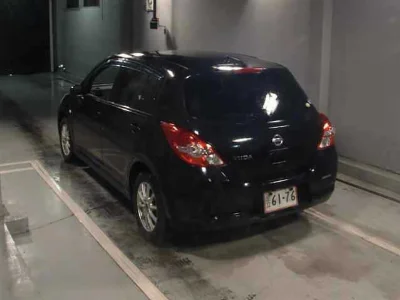 NISSAN TIIDA