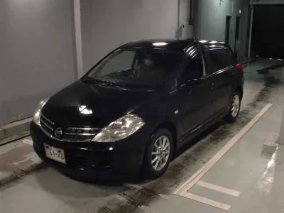 NISSAN TIIDA