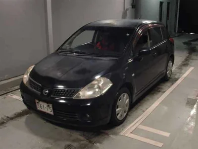 NISSAN TIIDA