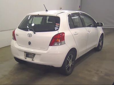 TOYOTA VITZ