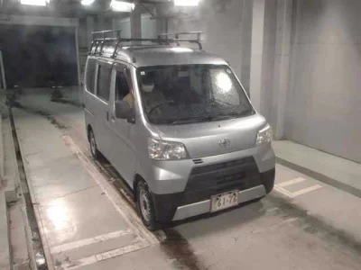 TOYOTA PIXIS VAN