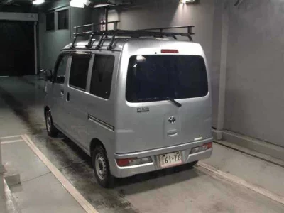 TOYOTA PIXIS VAN