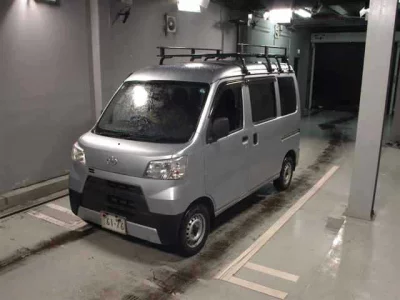 TOYOTA PIXIS VAN
