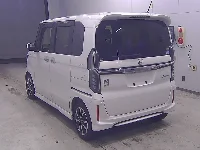 Цена авто Honda N-Box с аукционов Японии, номер кузова JF3, пробег 15 000, оценка 6