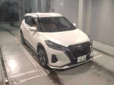 NISSAN KICKS