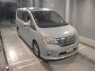 NISSAN SERENA