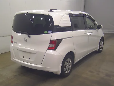 HONDA FREED SPIKE