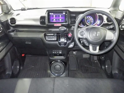 HONDA N BOX SLASH