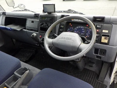 MITSUBISHI CANTER