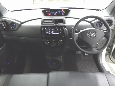 TOYOTA BB