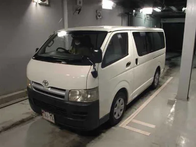 TOYOTA REGIUS VAN