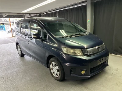 HONDA FREED SPIKE