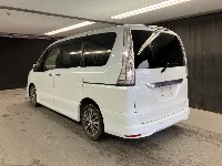 Цена авто Nissan Serena с аукционов Японии, номер кузова HFC26, пробег 104 000, оценка 8