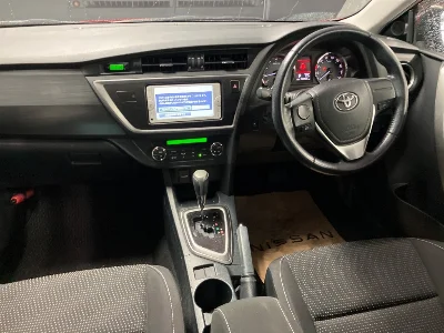 TOYOTA AURIS