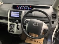 Цена авто Toyota Noah с аукционов Японии, номер кузова ZRR70G, пробег 121 000, оценка 6