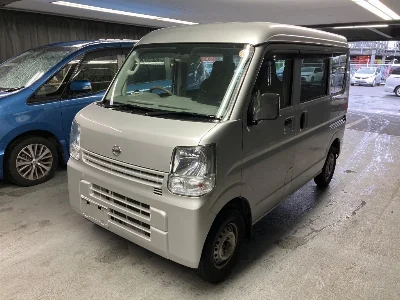 NISSAN CLIPPER VAN