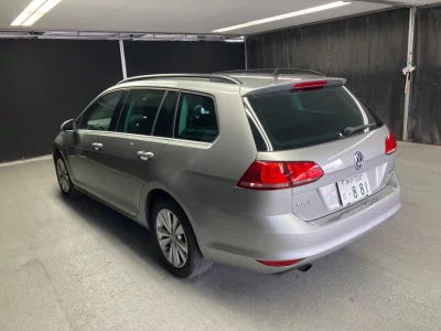 VOLKSWAGEN GOLF VARIANT
