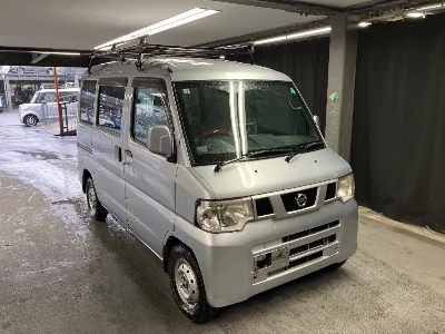 NISSAN CLIPPER VAN