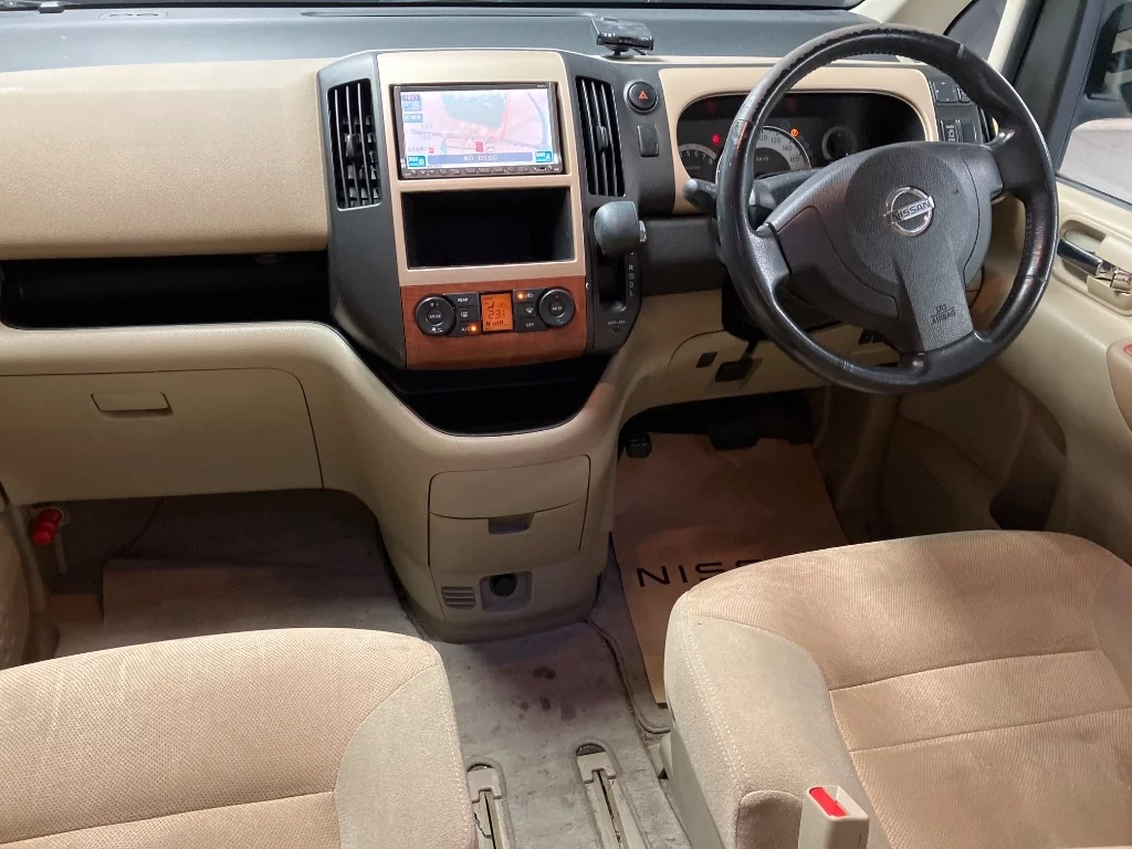Nissan Serena 2007