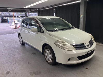 NISSAN TIIDA