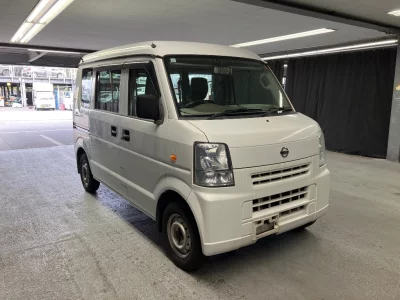 NISSAN CLIPPER VAN
