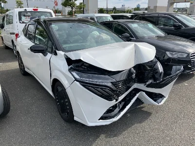 NISSAN AURA
