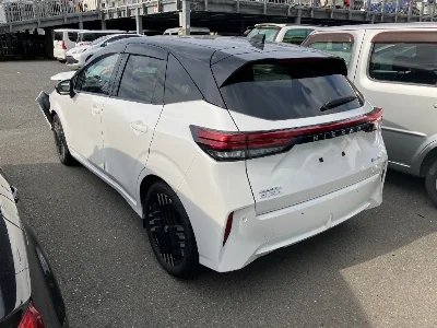 NISSAN AURA