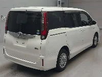 Цена авто Toyota Noah с аукционов Японии, номер кузова ZWR80G, пробег 117 000, оценка 4