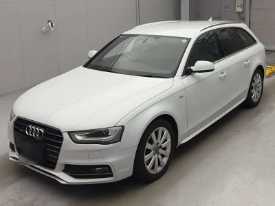 AUDI A4 AVANTE
