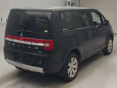 MITSUBISHI DELICA D5